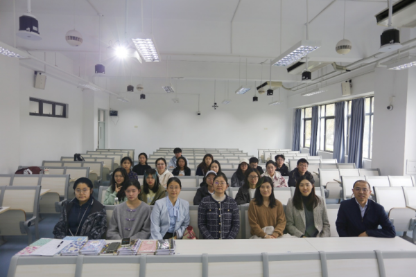 副本湖南新生座谈会175.png
