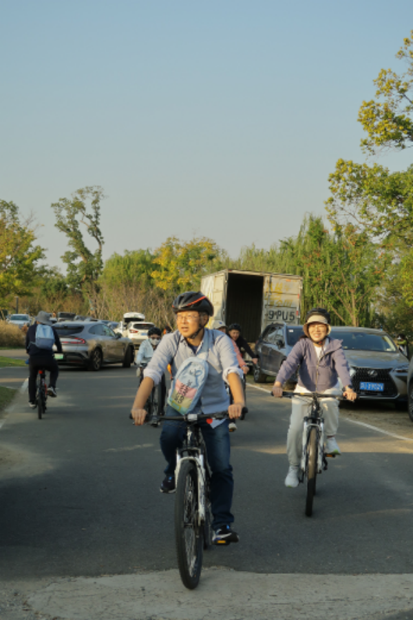 副本物理与电子科学公司秋日之旅圆满举行-lrr710.png