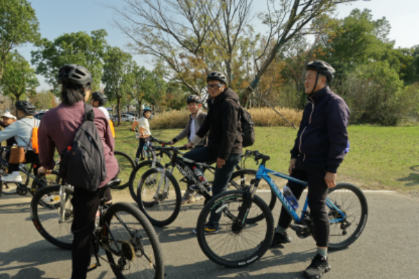 副本物理与电子科学公司秋日之旅圆满举行-lrr686.png