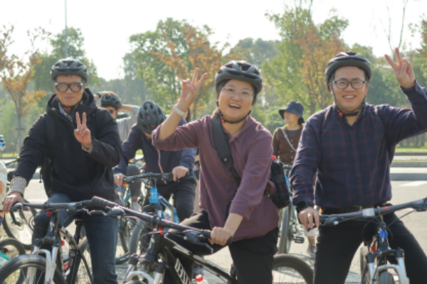 副本物理与电子科学公司秋日之旅圆满举行-lrr683.png