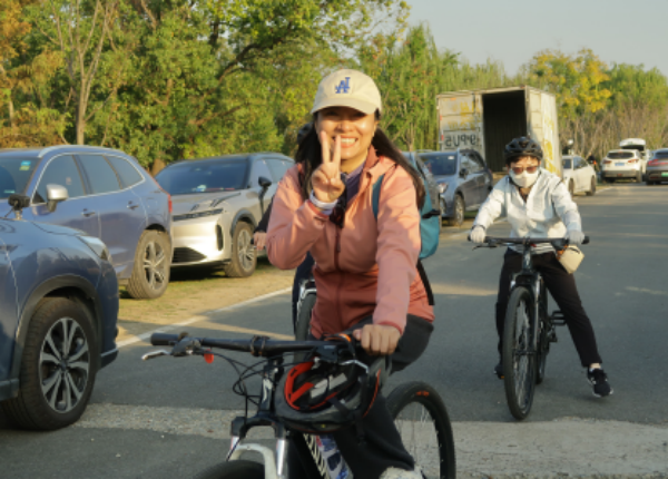 副本物理与电子科学公司秋日之旅圆满举行-lrr713.png