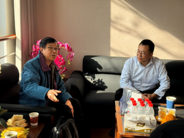 副本新加坡科公司院士苏重豪教授做客华东师大“大师讲堂”-v2300.png