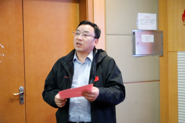 副本新加坡科公司院士苏重豪教授做客华东师大“大师讲堂”-v2476.png